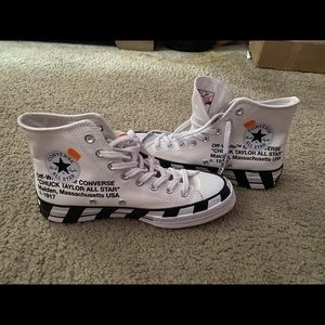 OFF-WHITE CHUCKS